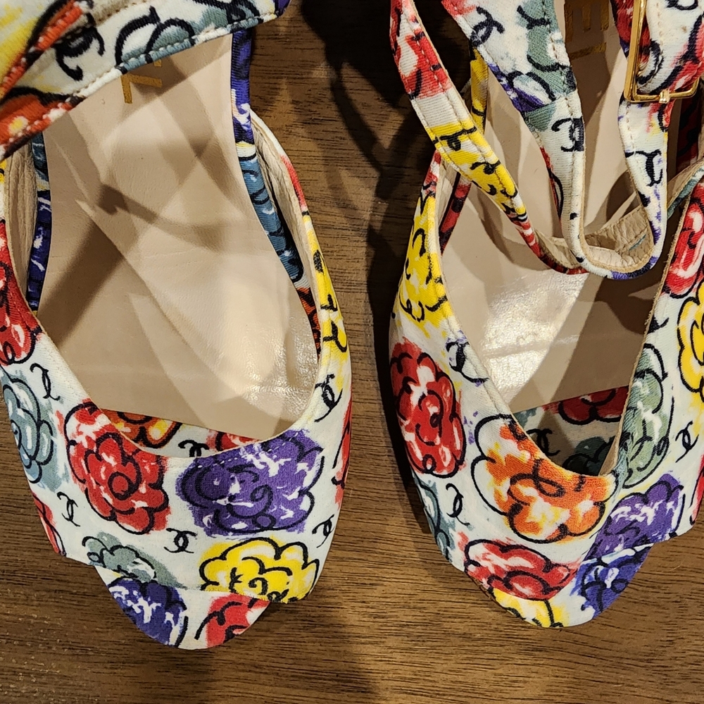 Vintage Chanel Floral Heels Size 37 - Picture 11 of 14